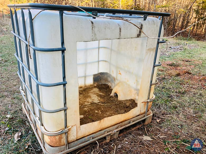 Improvised shelter using IBC totes