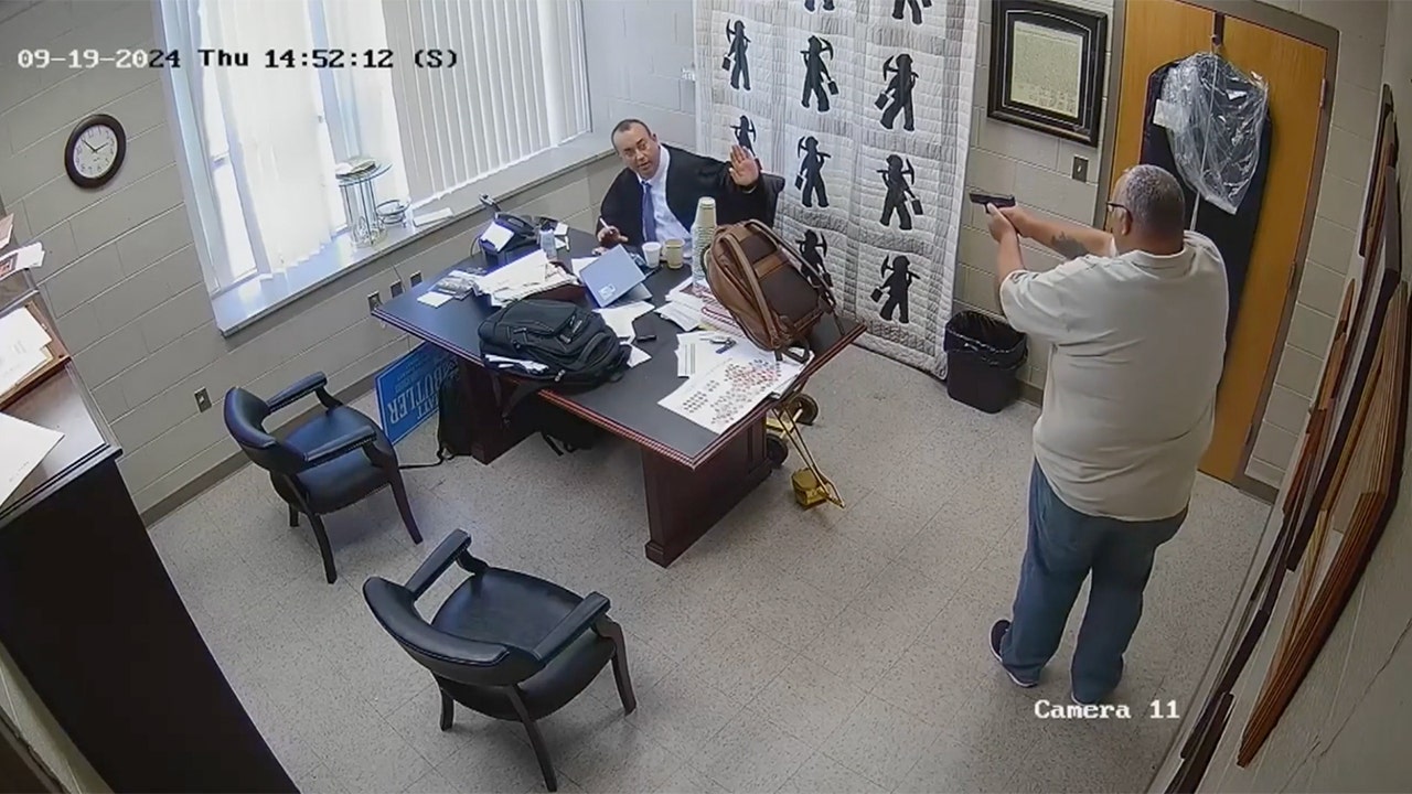 Sheriff allegedly guns down judge in his own chamber in execution caught on video; indictment returned