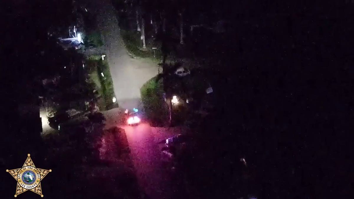 Police pursue fleeing suspect in Florida