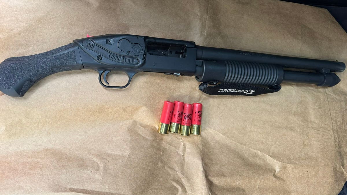 Loaded shotgun found on Metrobus rider arrested for evading fare