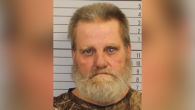 Tennessee man arrested after shooting at family sledding in the snow, deputies say