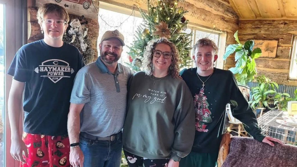 Small town dad kills family of 4 in Mother’s Day weekend murder-suicide hours before son’s graduation: police