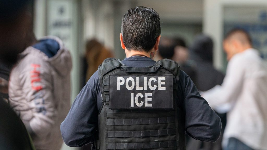 Texas bill requiring sheriffs to collaborate with ICE given initial approval by state House