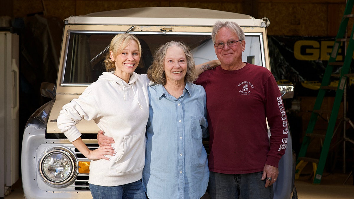 Sherri Papini posing with her parents.