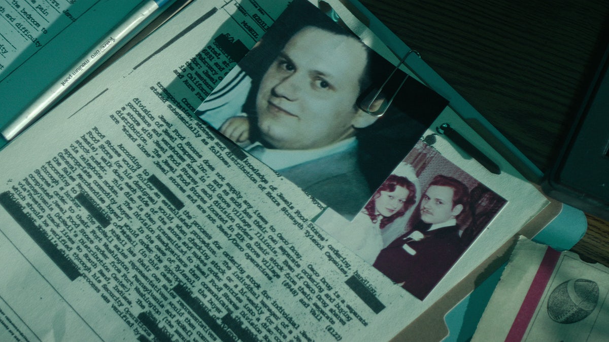 A newspaper clipping of the Tylenol murders