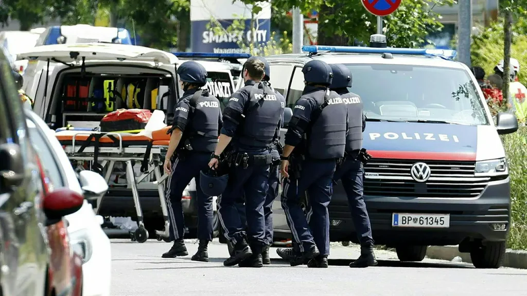 Austria school shooting leaves 8 people dead, officials say