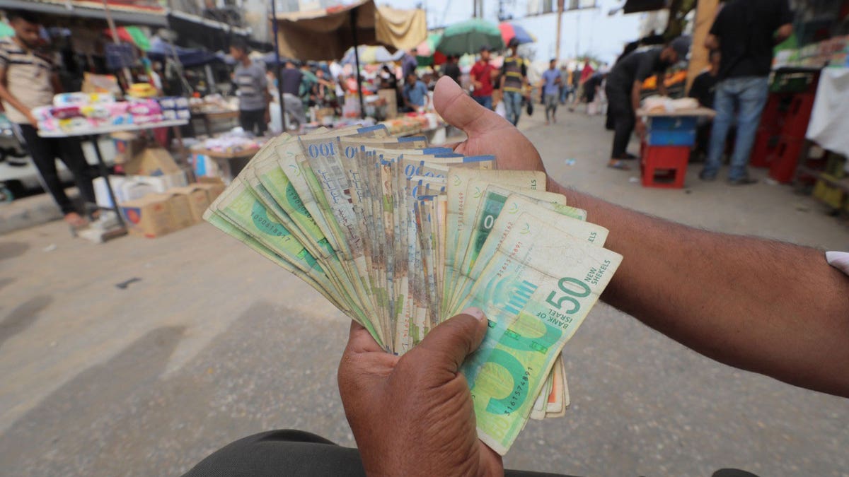 Gaza money changer