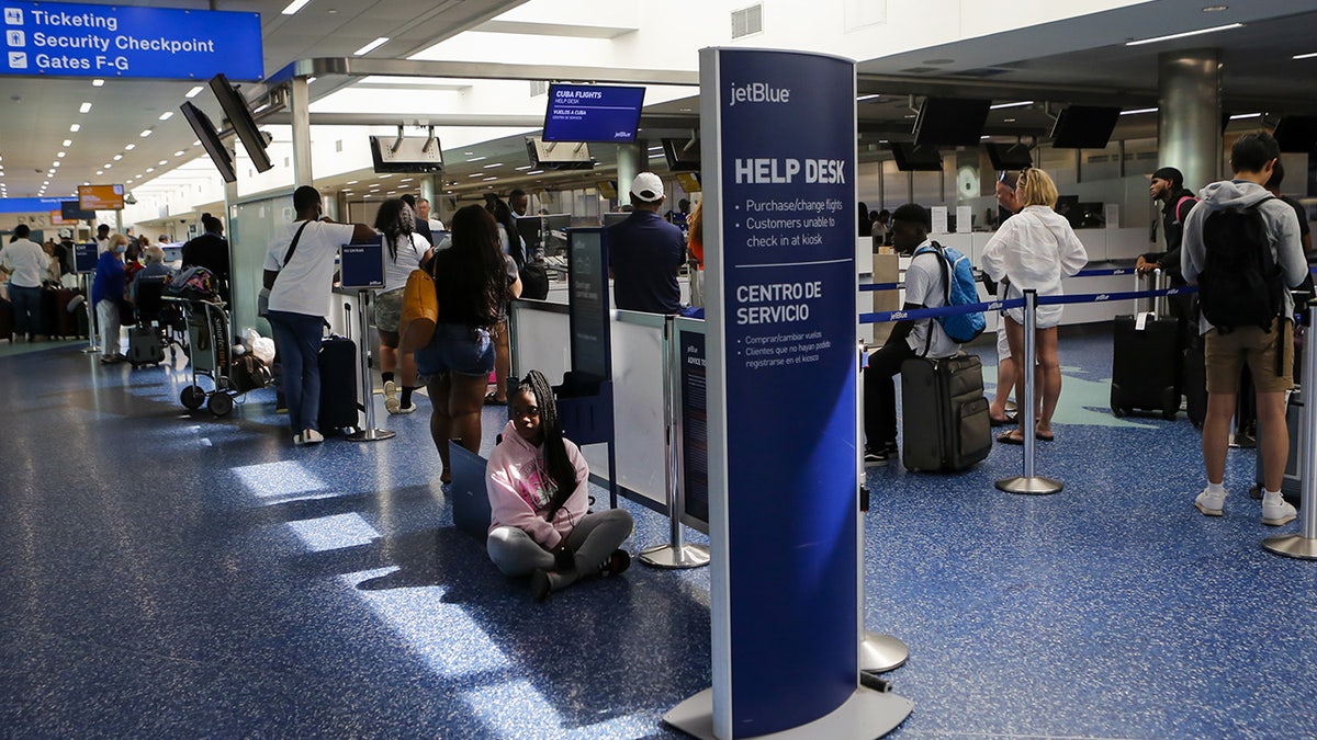JetBlue counter at Fort Lauderdale airport