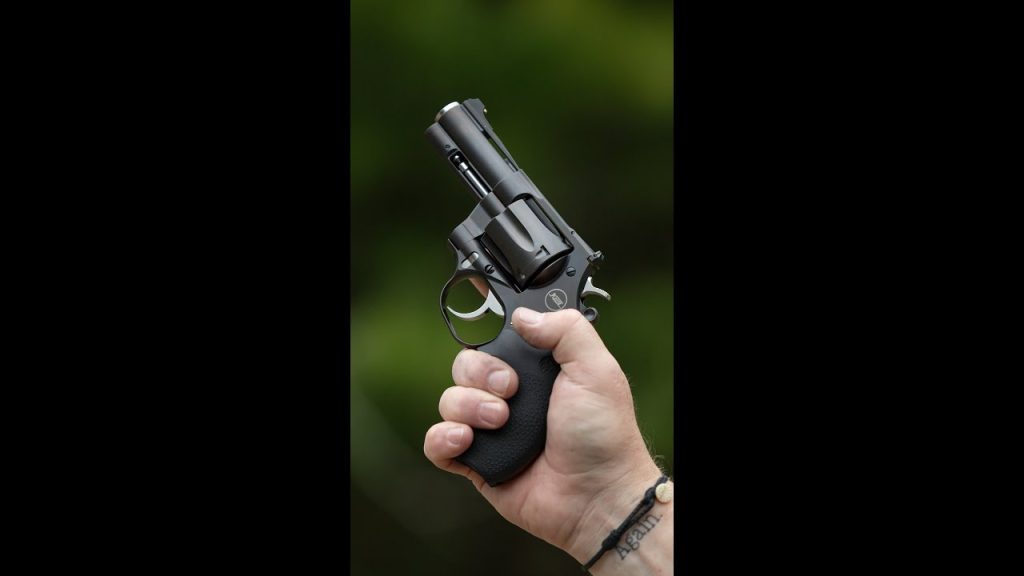 Thoughts on this revolver? 👀