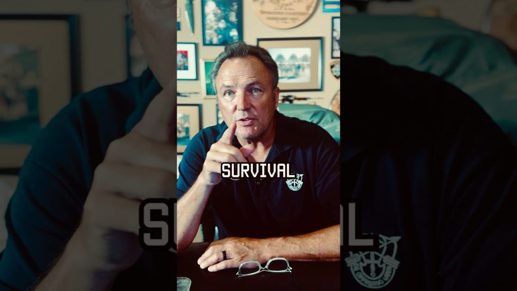 Green Beret’s Top 10 Items For YOUR Survival Kit #shorts #greenberet #survival