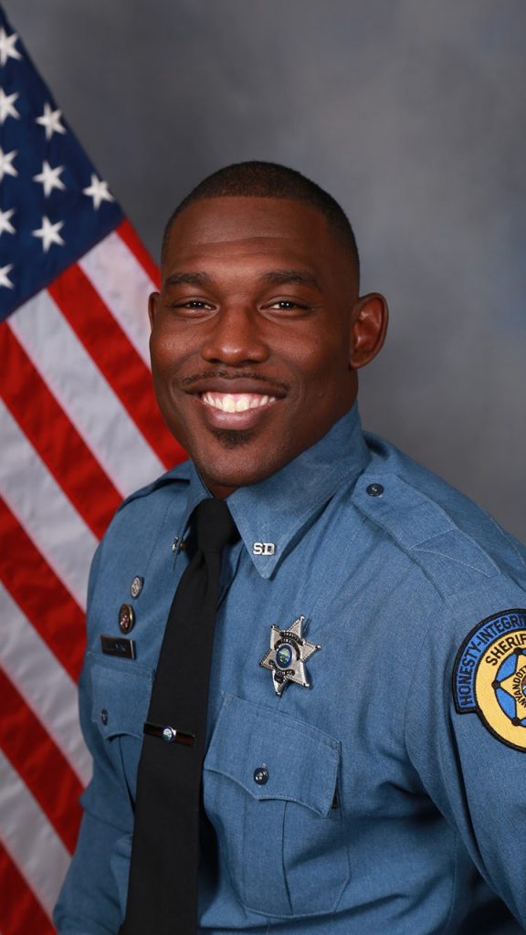 Kansas deputy fatally shot by suspect barricaded in house: sheriff Kansas deputy fatally shot by suspect barricaded in house: sheriff