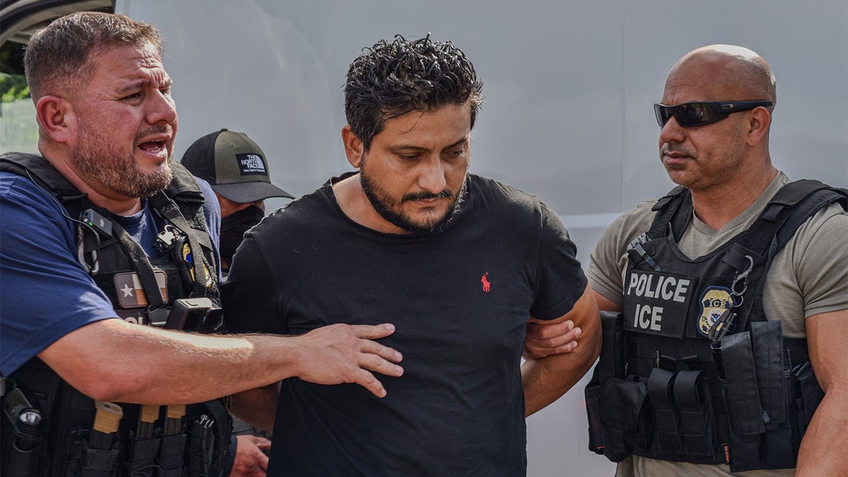David Antonio Lazo-Alvarenga being arrested