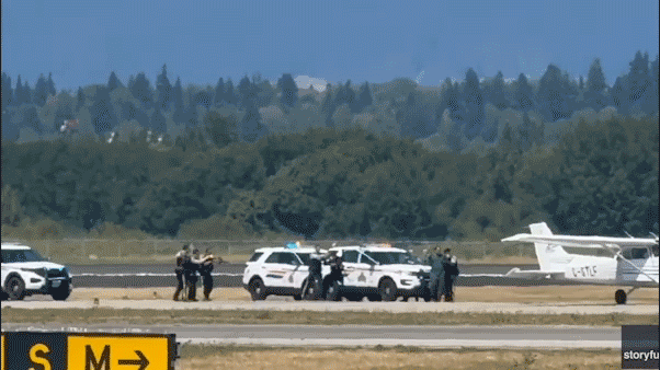 Pilot with ‘ideological motive’ steals small aircraft and disrupts major international airport operations Pilot with ‘ideological motive’ steals small aircraft and disrupts major international airport operations