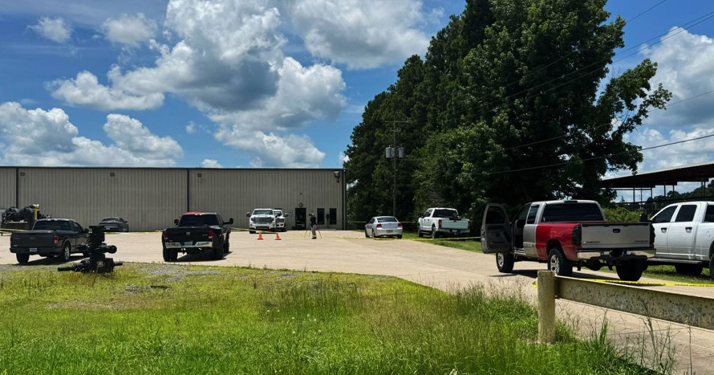 Louisiana Man Shoots Co-Worker in Self-Defense After Co-Worker Repeatedly Strikes Him in the Head Louisiana Man Shoots Co-Worker in Self-Defense After Co-Worker Repeatedly Strikes Him in the Head