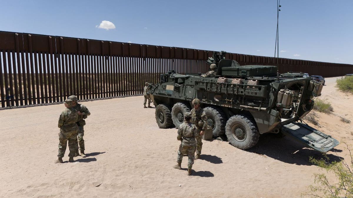 Troops at New Mexico border