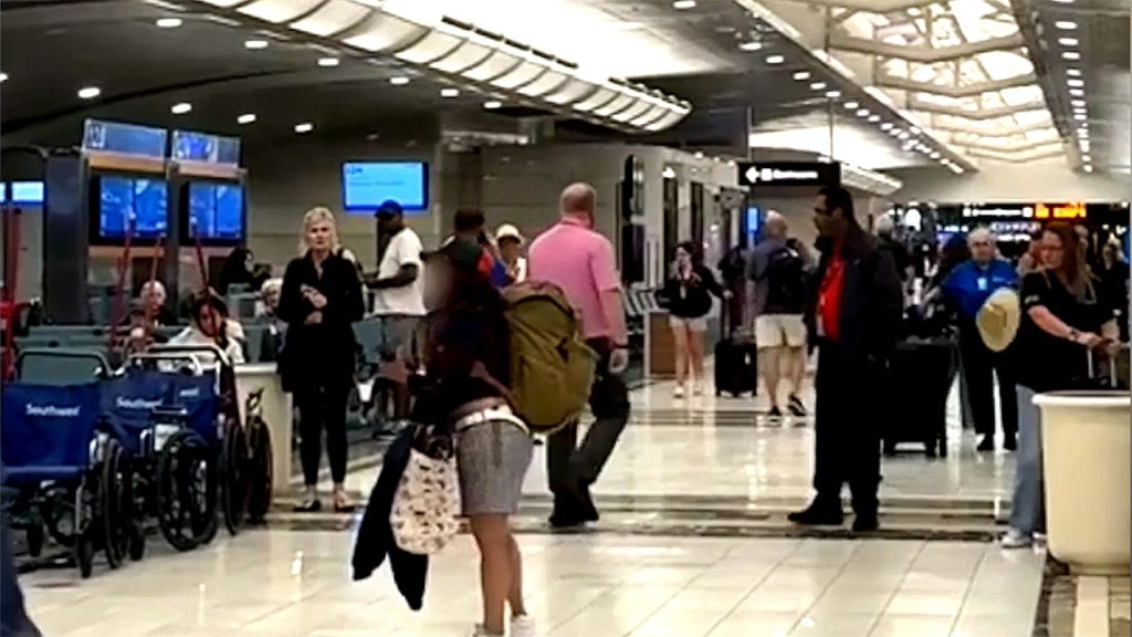 Woman kicks Southwest employee, punches computer monitors in violent airport meltdown