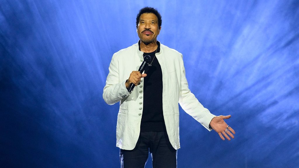 Lionel Richie burglary attempt at Beverly Hills home ends with arrest: police