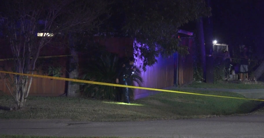 Men In Ski Masks Impersonate Officers, Shot Dead By Armed Homeowner