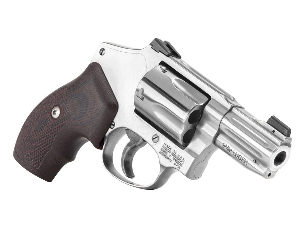 Davidsons Exclusive Smith Wesson Model 940 1