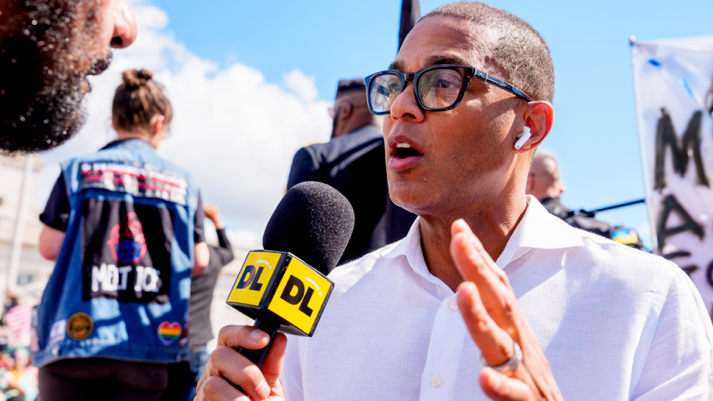 Don Lemon tells Black, Brown citizens to carry guns in case ICE shows up Don Lemon tells Black, Brown citizens to carry guns in case ICE shows up