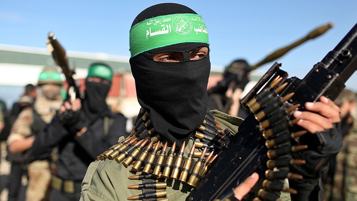 Guard waiting for Hamas chief.