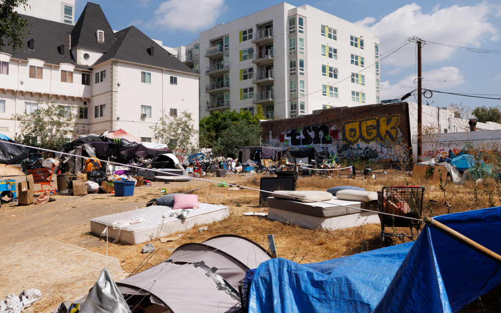 Los Angeles city council candidate pledges to live in trailer outside drug-infested park