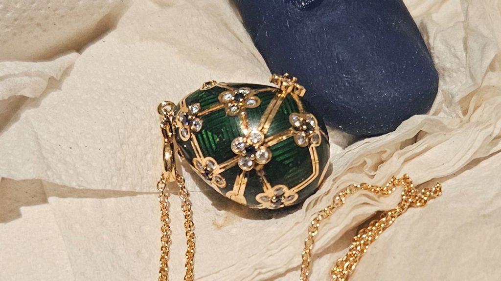 Police wait six days for suspected thief to naturally pass stolen K Fabergé pendant