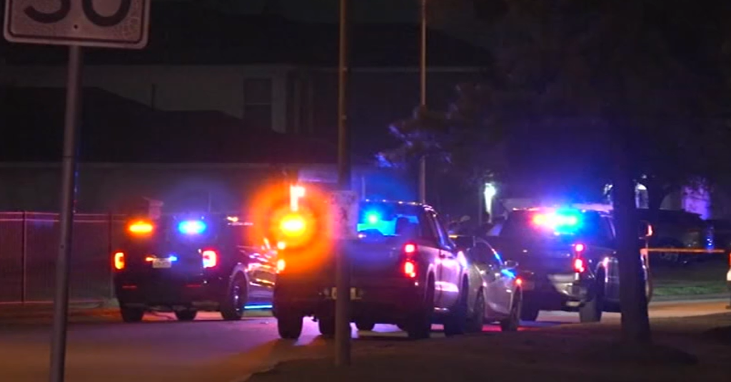 2 Dead After Texas Man Says He Shot In Self-Defense After Being Attacked