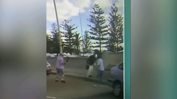 Bystanders seen confronting Australian gunman during ISIS-inspired deadly rampage Bystanders seen confronting Australian gunman during ISIS-inspired deadly rampage