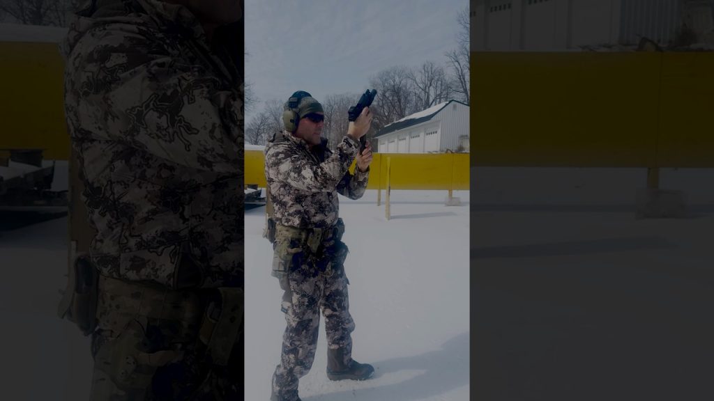 How to train in cold weather AND stay warm #shorts #snow #military #tips