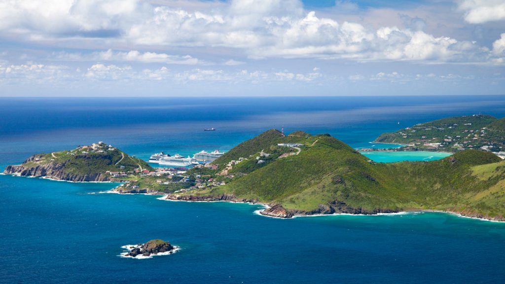 Vacation destination scammers rake in big bucks charging tourists for free travel forms Vacation destination scammers rake in big bucks charging tourists for free travel forms