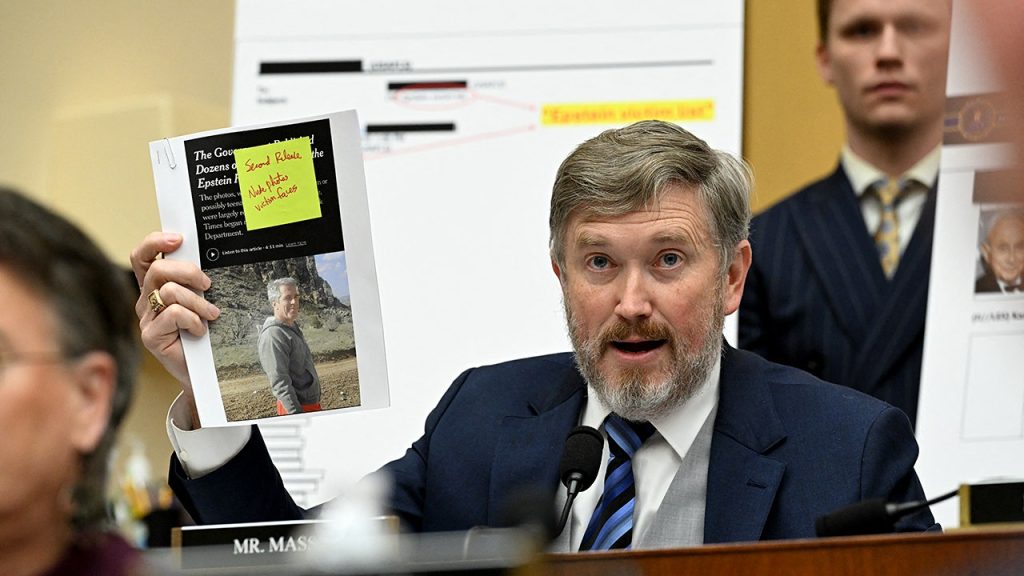 JONATHAN TURLEY: How Trump boxed Congress into fight or flight choice on Iran JONATHAN TURLEY: How Trump boxed Congress into fight or flight choice on Iran