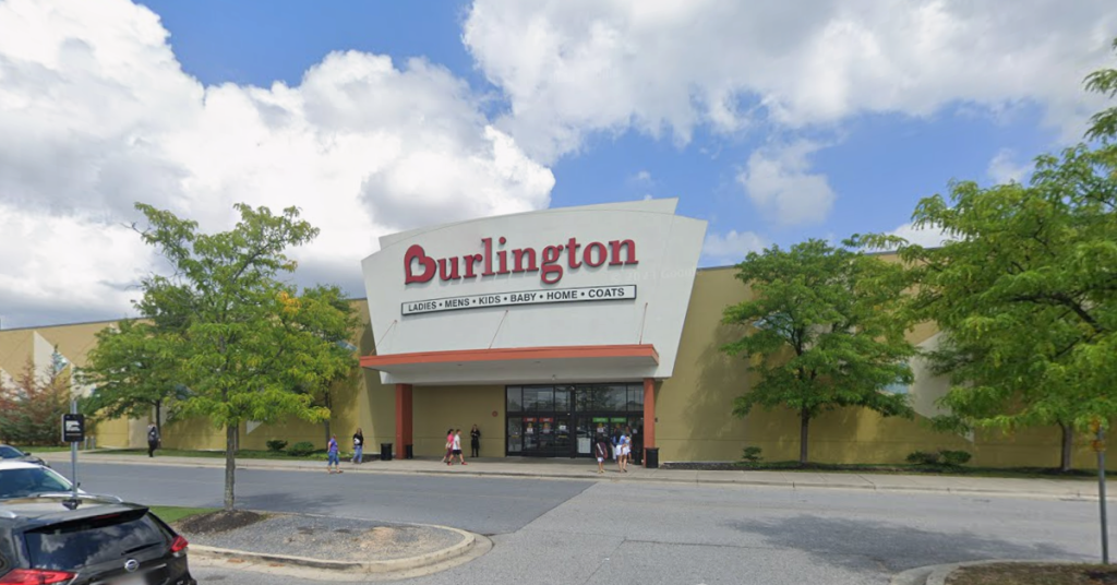 Trio Attacks Armed Citizen At Mall, Then Scatter When Lead Starts Heading Their Way Trio Attacks Armed Citizen At Mall, Then Scatter When Lead Starts Heading Their Way