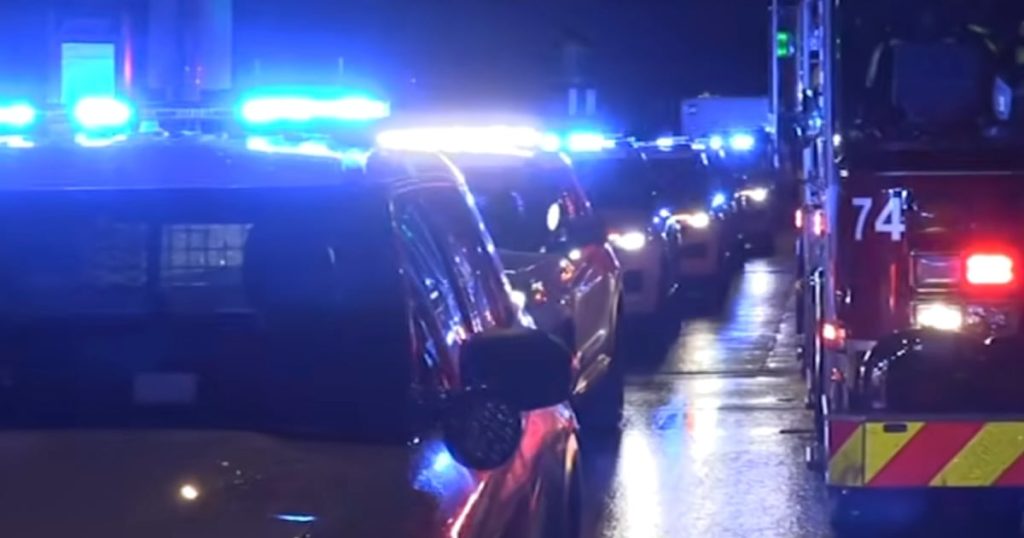 Homeowner Shoots and Kills Intruder Who Charged at Him Inside Chicago Home Homeowner Shoots and Kills Intruder Who Charged at Him Inside Chicago Home