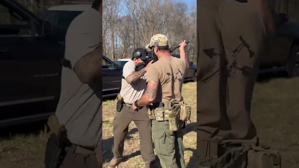 Learn this rifle tip #shorts #military #specialforces