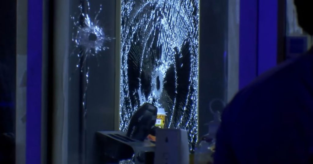 Armed Man Flashes Gun at Nashville Barbershop, Gets Shot by Employee Armed Man Flashes Gun at Nashville Barbershop, Gets Shot by Employee