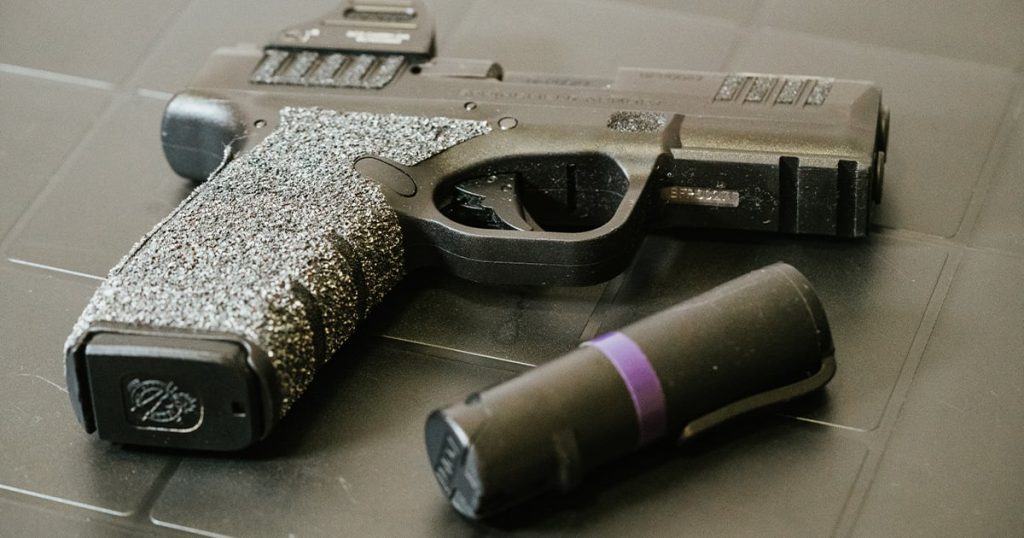 Fort Worth Woman Pepper Sprays, Then Shoots Ex-Boyfriend Who Broke In Fort Worth Woman Pepper Sprays, Then Shoots Ex-Boyfriend Who Broke In