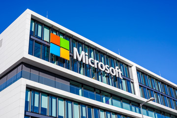 Rothbard’s Definition of Government as Organized Crime: The Microsoft Antitrust Case Rothbard’s Definition of Government as Organized Crime: The Microsoft Antitrust Case