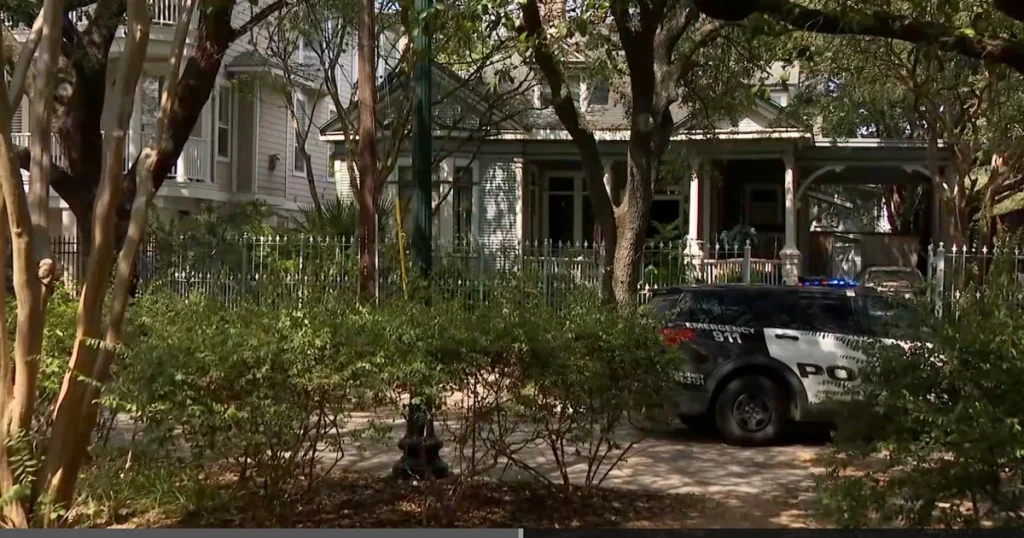 Elderly Houston Homeowner Shoots Stranger Who Broke Down His Front Door in 1 P.M. Home Invasion After Repeated Orders to Leave Elderly Houston Homeowner Shoots Stranger Who Broke Down His Front Door in 1 P.M. Home Invasion After Repeated Orders to Leave