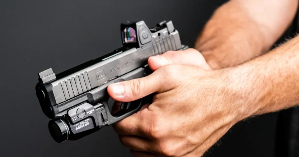 Homeowner Catches Break-In Suspect in the Act and Holds Him at Gunpoint Until County Deputies Arrive Homeowner Catches Break-In Suspect in the Act and Holds Him at Gunpoint Until County Deputies Arrive