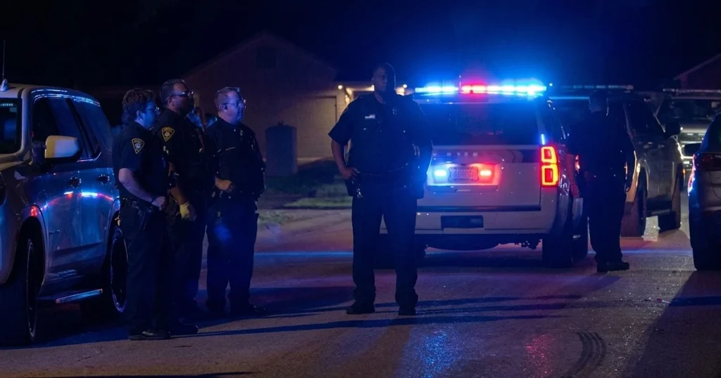Mobile Homeowner Shoots and Kills Man Who Broke In Through a Window at 9:15 at Night, Police Say Mobile Homeowner Shoots and Kills Man Who Broke In Through a Window at 9:15 at Night, Police Say